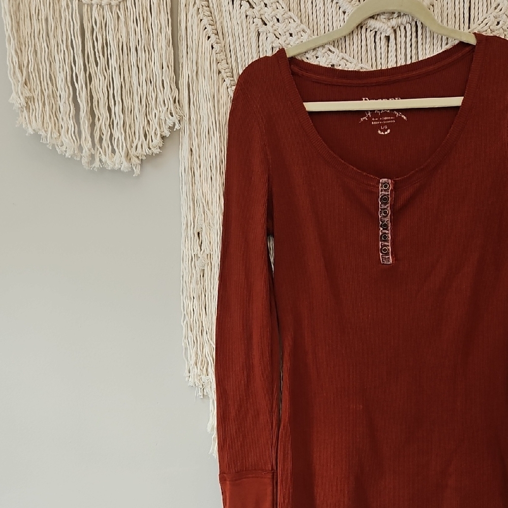 Decree Rust Long Sleeve Top